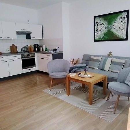 Johnis Fewo, Naehe Stadtzentrum - Uni In Sehr Ruhiger Lage Mit Terrasse Und Eigenem Parkplatz Cottbus Luaran gambar
