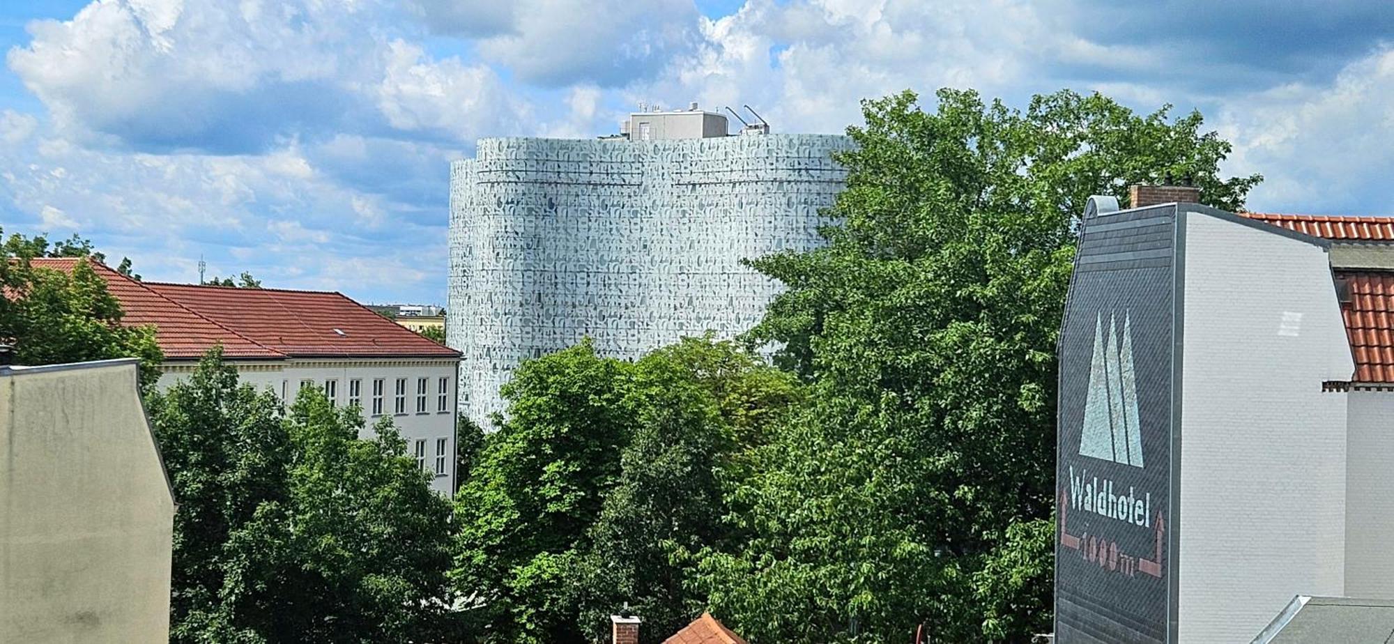 Johnis Fewo, Naehe Stadtzentrum - Uni In Sehr Ruhiger Lage Mit Terrasse Und Eigenem Parkplatz Cottbus Luaran gambar